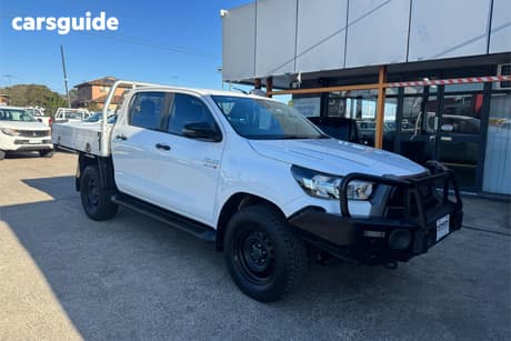 White 2020 Toyota Hilux Double Cab Chassis Sr (4X4)