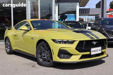 Yellow 2025 Ford Mustang Fastback Gt 5.0 V8