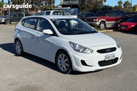 White 2019 Hyundai Accent Hatchback Sport