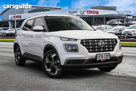 White 2022 Hyundai Venue Wagon Elite (Black) Sunroof