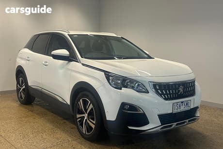White 2020 Peugeot 3008 Wagon Allure