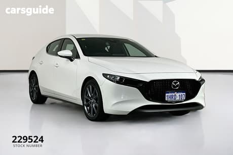 White 2022 Mazda 3 Hatchback G20 Evolve