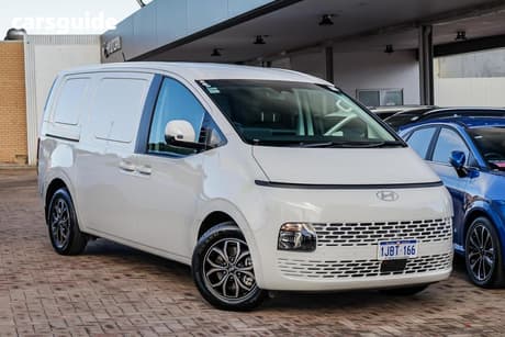 White 2025 Hyundai Staria Wagon