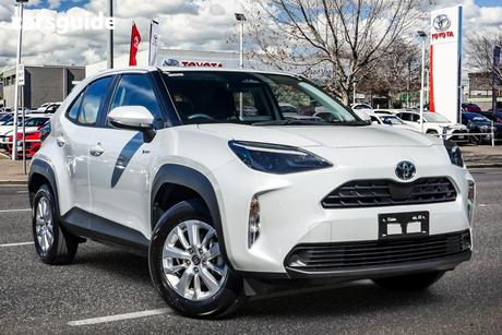 White 2025 Toyota Yaris Cross Wagon Gx Hybrid