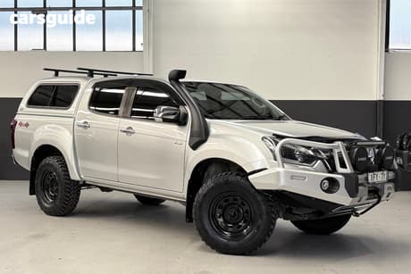 Silver 2019 Isuzu D-MAX Crew Cab Utility Ls-U (4X4)