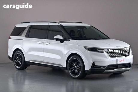 White 2023 Kia Carnival Wagon Special Edition