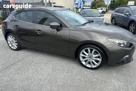 Grey 2014 Mazda 3 Hatchback Sp25