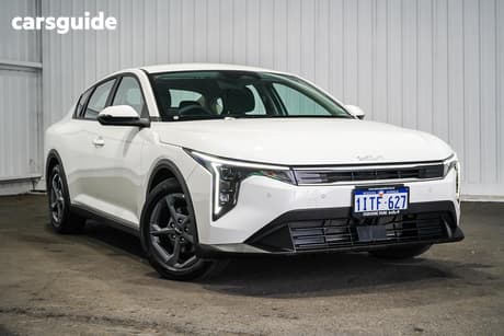 White 2024 Kia K4 Sedan S