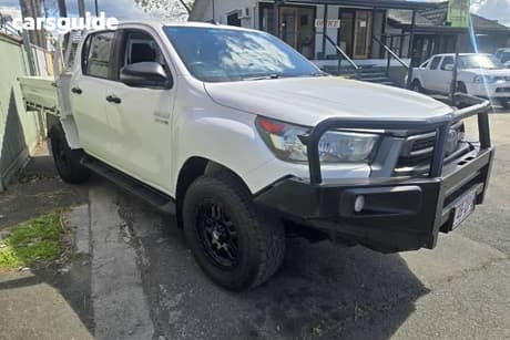 White 2020 Toyota Hilux Double Cab Chassis Sr (4X4)