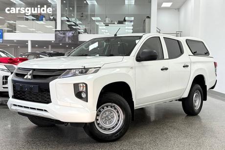 White 2022 Mitsubishi Triton Double Cab Pick Up Glx (4X2)