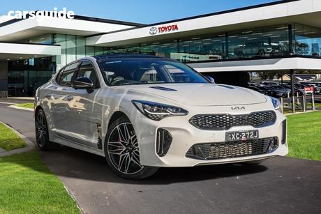 White 2022 Kia Stinger Sedan 3.3 Gt (Black Leather)