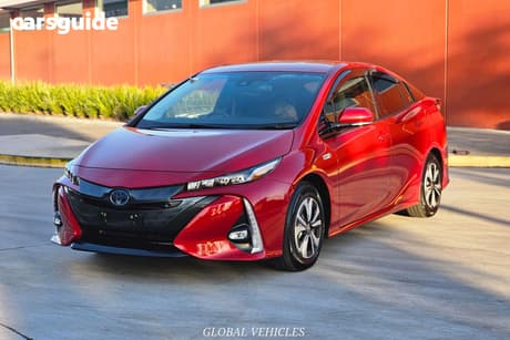 Red 2021 Toyota Prius Sedan ZVW52