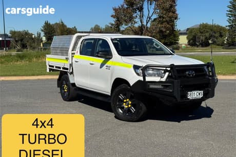 White 2023 Toyota Hilux Double Cab Chassis Sr (4X4)