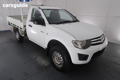 White 2013 Mitsubishi Triton Cab Chassis Glx
