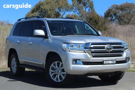 Silver 2017 Toyota Landcruiser Wagon Sahara (4X4)