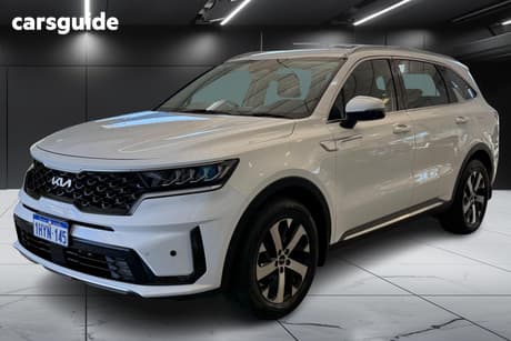 White 2023 Kia Sorento Wagon Sport 7 Seat