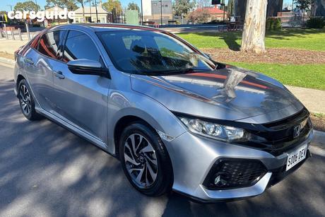 Silver 2017 Honda Civic Hatchback Vti-S