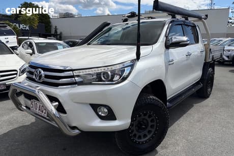 White 2016 Toyota Hilux Dual Cab Utility Sr5 (4X4)
