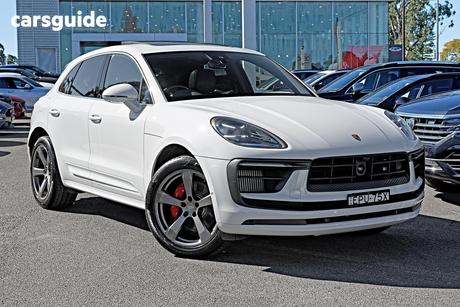 White 2021 Porsche Macan Wagon S