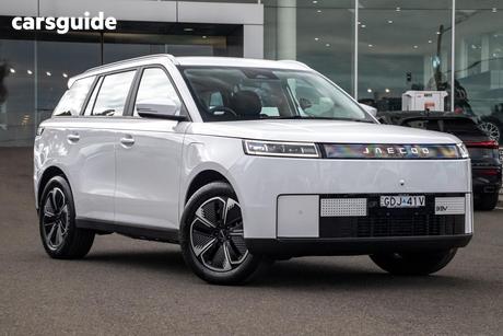 White 2026 Jaecoo J5 Wagon Summit Ev