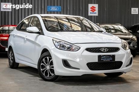 White 2017 Hyundai Accent Sedan Active
