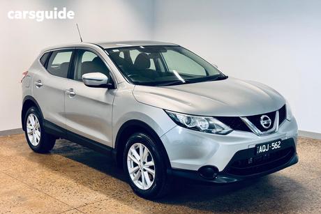 Silver 2017 Nissan Qashqai Wagon St (4X2)