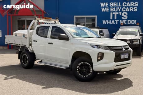 White 2022 Mitsubishi Triton Double Cab Pick Up Glx (4X2)