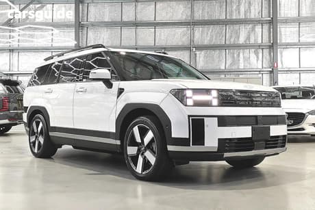 White 2024 Hyundai Santa FE Wagon Hev (Awd)