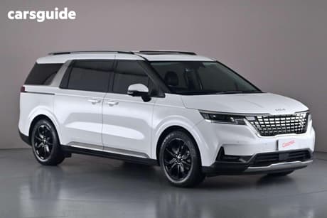 White 2023 Kia Carnival Wagon Special Edition