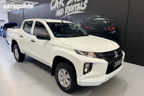 White 2021 Mitsubishi Triton Double Cab Pick Up Glx (4X4)