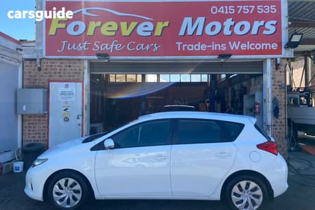 White 2014 Toyota Corolla Hatchback Ascent