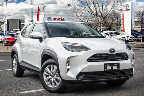 White 2025 Toyota Yaris Cross Wagon Gx Hybrid