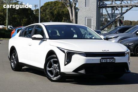 White 2025 Kia K4 Sedan S