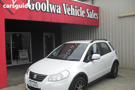 White 2013 Suzuki SX4 Hatchback Crossover Navigator