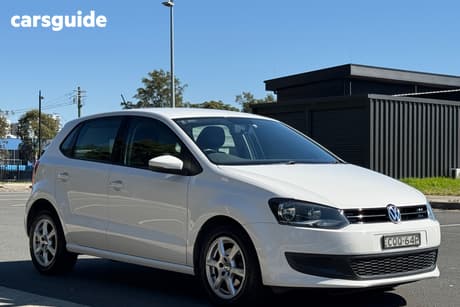 White 2013 Volkswagen Polo Hatchback 77 Tsi Comfortline