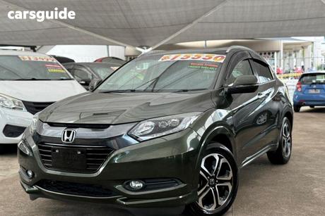 Green 2015 Honda Vezel SUV (HYBRID) RU3