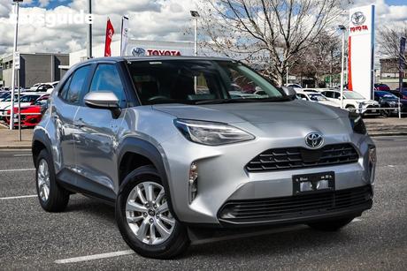 Silver 2025 Toyota Yaris Cross Wagon Gx Hybrid