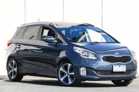Blue 2014 Kia Rondo Wagon Platinum