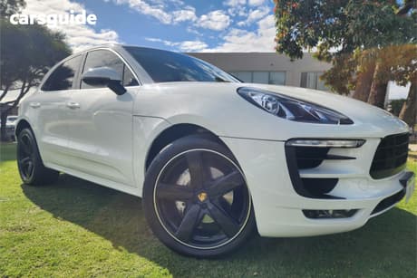 White 2015 Porsche Macan Wagon S