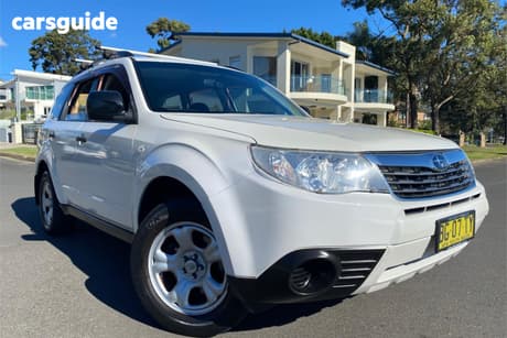 White 2010 Subaru Forester Wagon X