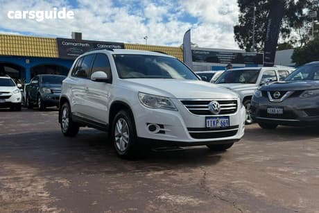 White 2010 Volkswagen Tiguan Wagon 125 Tsi