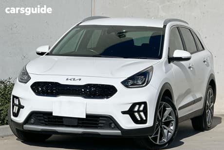 White 2021 Kia Niro Wagon Hev Sport (Hybrid)