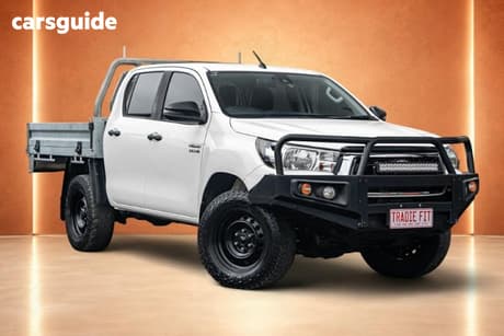 White 2020 Toyota Hilux Double Cab Chassis Sr (4X4)