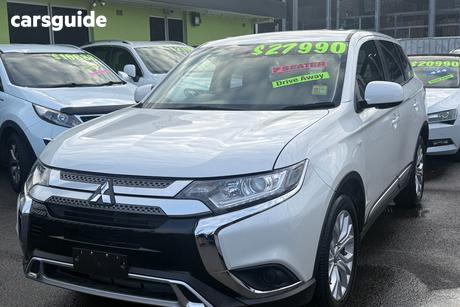 White 2021 Mitsubishi Outlander Wagon Es 7 Seat (2Wd)