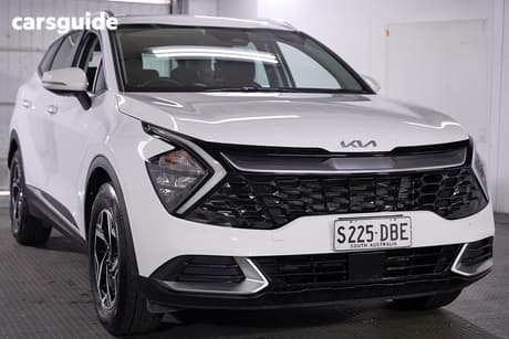 White 2024 Kia Sportage Wagon S (Fwd)