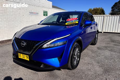 Blue 2022 Nissan Qashqai Wagon St