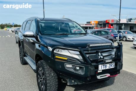 Black 2022 Mitsubishi Pajero Sport Wagon Exceed (4Wd) 7 Seat
