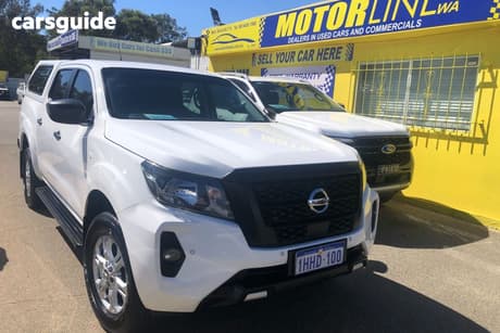 White 2021 Nissan Navara Dual Cab Pick-up Sl (4X2)