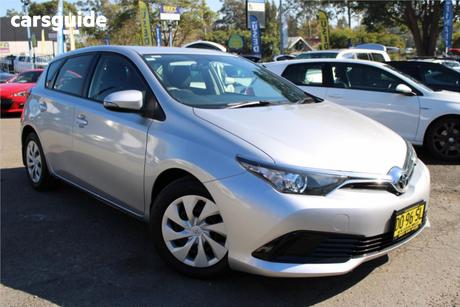 Silver 2017 Toyota Corolla Hatchback Ascent