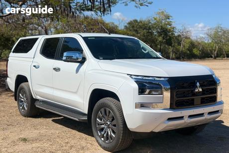 White 2025 Mitsubishi Triton Double Cab Pick Up Gls (4X4)